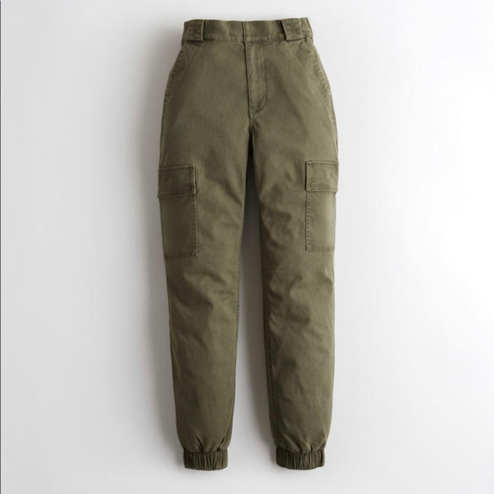 Green Cami ZARA Cargo Pants